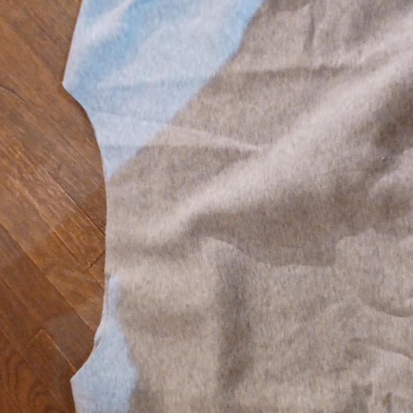 NEW! Women's Off-Shoulder Gray pockets Sweatshirt - Picture 4 of 4